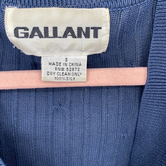 Gallant 100% silk botton up sweater - Picture 3 of 8